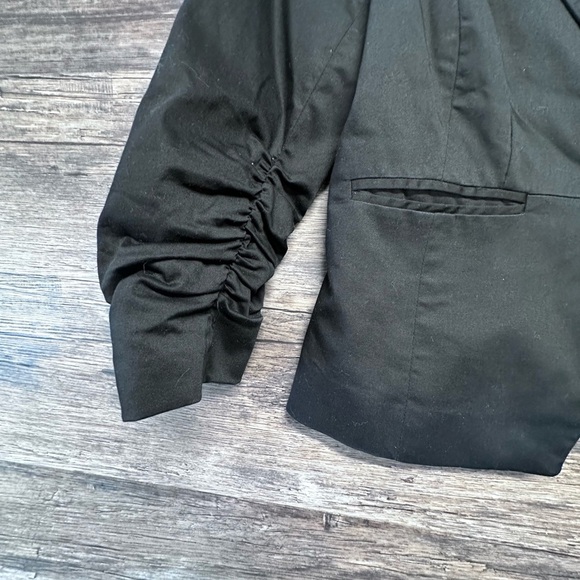 Dalia Collection Black Women's Ruched Sleeve Blazer - Picture 6 of 7